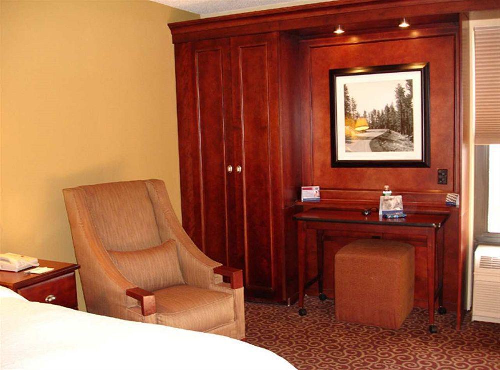 ホテル ハンプトン イン ボストン マールボロ 部屋 写真